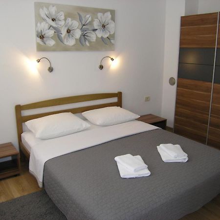 Apartments Mari With Terrace Baška Eksteriør bilde