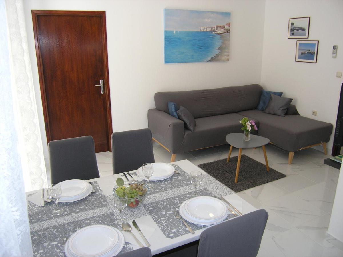 Apartments Mari With Terrace Baška Eksteriør bilde